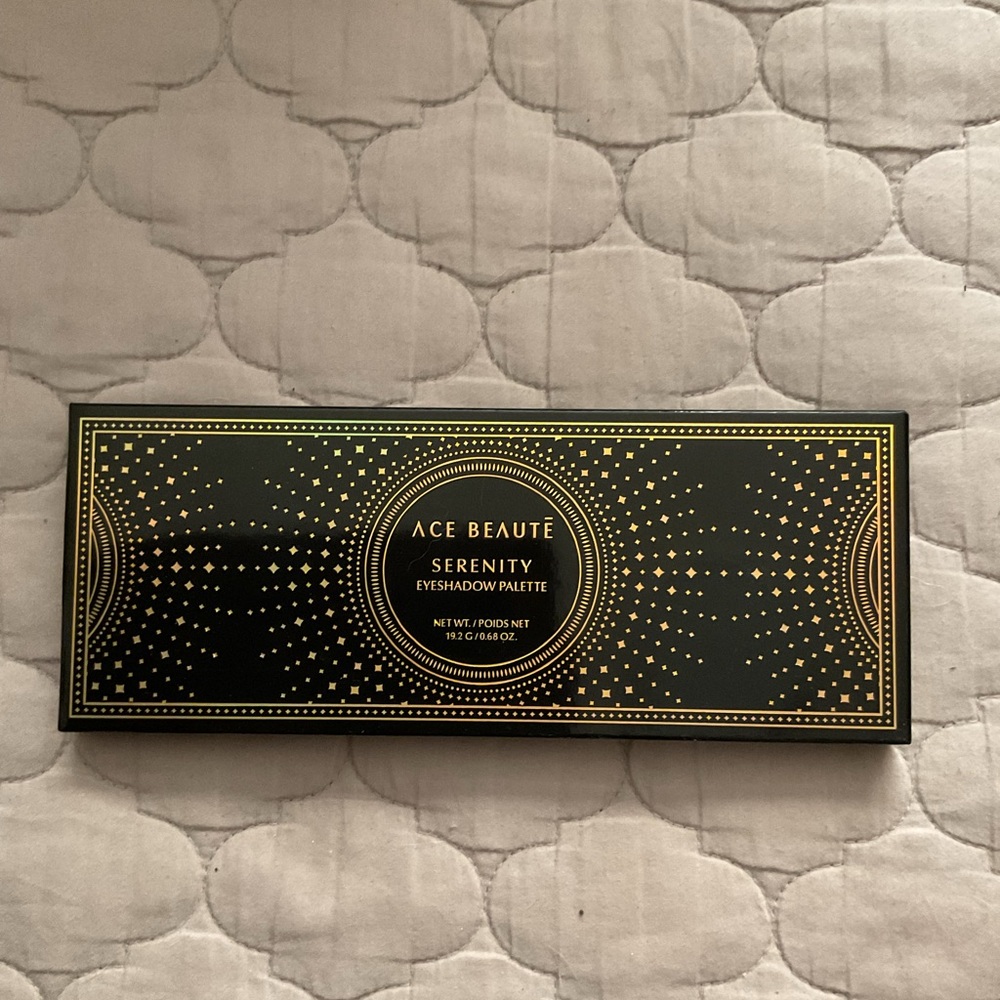 Ace Beauté Serenity Eyeshadow Palette, 12 shades. New